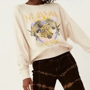 Daydreamer Def Leppard On the Prowl Crewneck Sweater size Medium